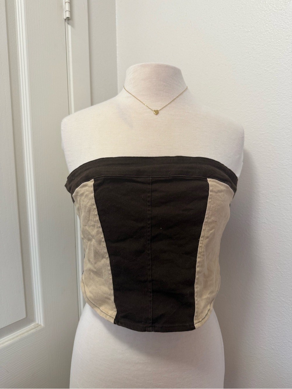 Colorblock Strapless Tube Crop Top in Black and Cream